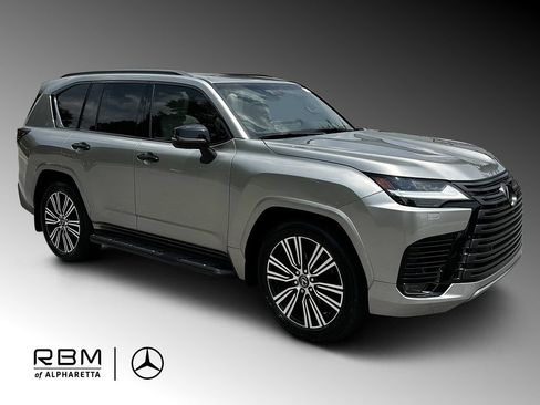 Used 2024 Lexus LX 600 4WD w/ Appearance Package image 1