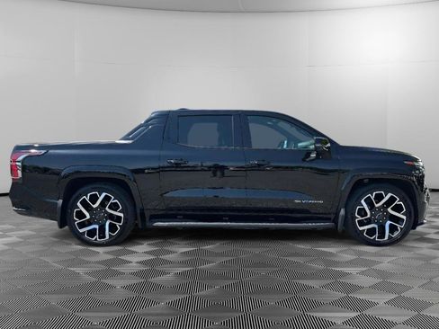Used 2024 Chevrolet Silverado EV RST AWD/4WD image 6