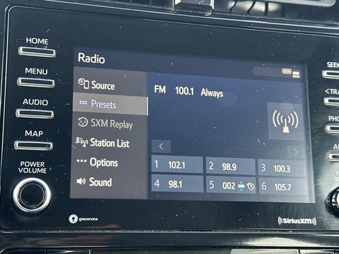 Certified 2022 Toyota Prius LE image 27