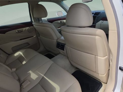 Used 2012 Lexus LS 460 w/ Comfort Pkg RWD image 23
