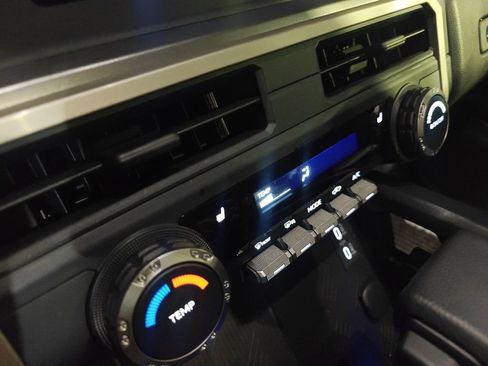 Used 2024 Toyota Tacoma SR5 image 10