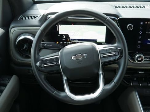 Used 2024 Chevrolet Colorado ZR2 w/ Technology Package AWD/4WD image 17