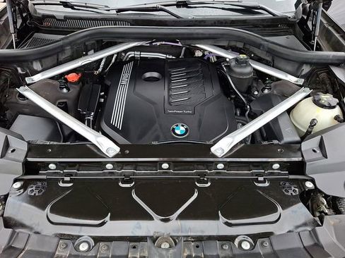 Used 2022 BMW X7 xDrive40i w/ Executive Package image 36