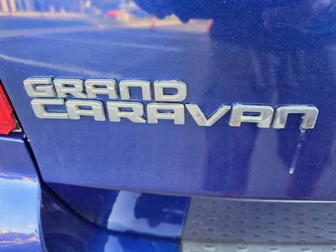 Used 2019 Dodge Grand Caravan SE FWD image 9