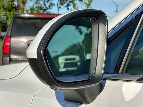 Used 2025 Buick Envision Preferred image 55