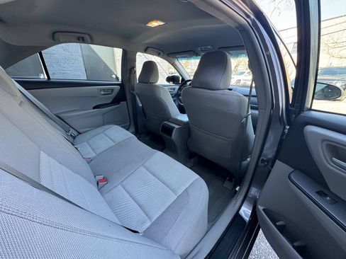 Used 2016 Toyota Camry LE FWD image 18