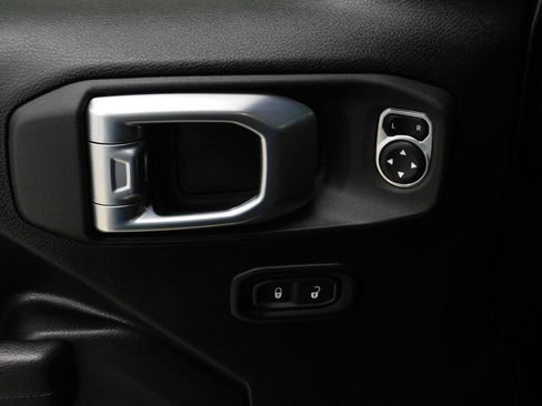 Used 2021 Jeep Wrangler Sport AWD/4WD image 26