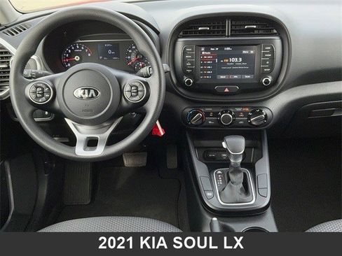 Used 2021 Kia Soul LX image 11