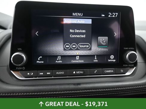 Used 2024 Nissan Rogue SV image 40