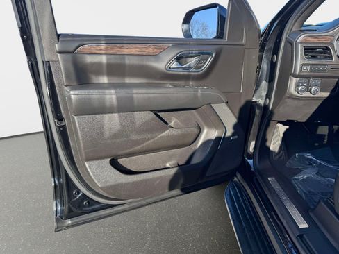Used 2021 Chevrolet Tahoe LT AWD/4WD image 20