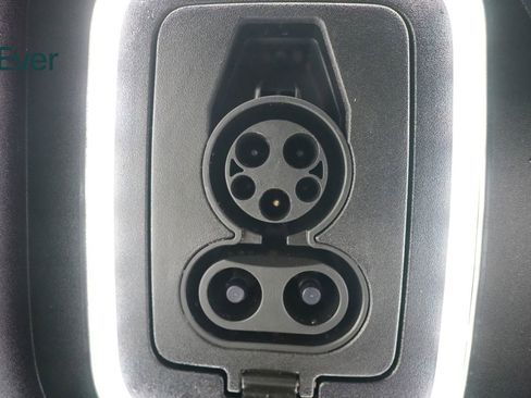 Used 2023 Rivian R1S Adventure AWD/4WD image 10
