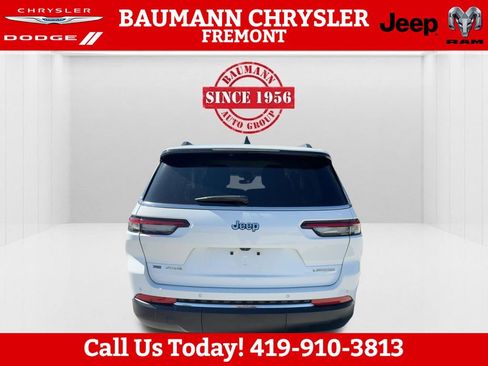 Used 2023 Jeep Grand Cherokee L Laredo w/ Luxury Tech Group I AWD/4WD image 6