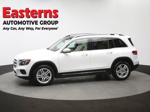 Used 2021 Mercedes-Benz GLB 250 4MATIC w/ Premium Package image 61