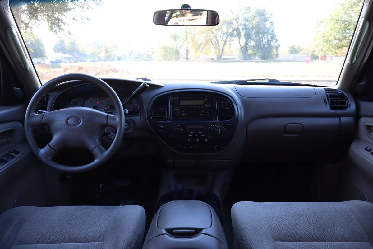 Used 2001 Toyota Sequoia SR5 AWD/4WD image 16