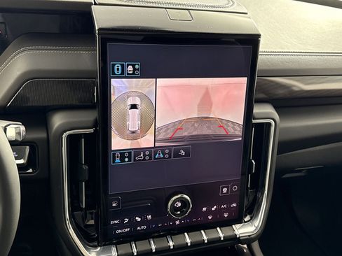 New 2026 GMC Yukon Elevation w/ Elevation Premium Package image 19