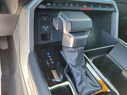 Used 2023 Toyota Tundra Platinum AWD/4WD image 31