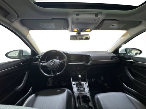 Used 2019 Volkswagen Jetta SE FWD image 12