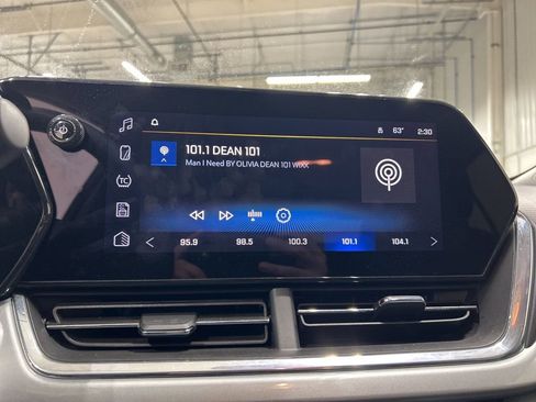 Used 2024 Chevrolet Trax LT image 19