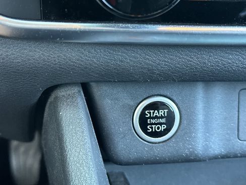 Used 2021 Nissan Rogue S FWD image 23
