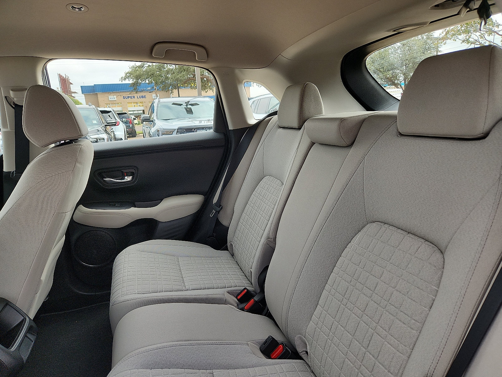 Used 2024 Honda HR-V LX image 11