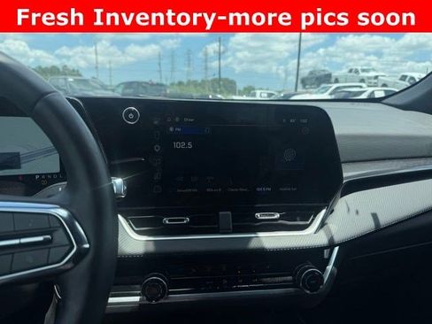Used 2026 Chevrolet Equinox LT FWD image 6