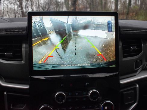 Used 2024 Ford Expedition XLT image 33