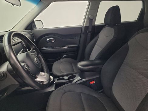 Used 2018 Kia Soul + w/ Audio Package FWD image 17