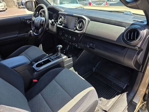Used 2020 Toyota Tacoma TRD Off-Road w/ Technology Package RWD image 13