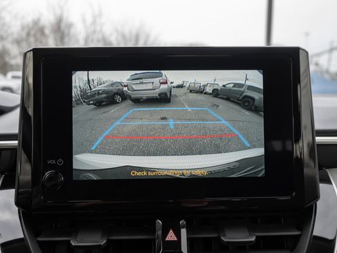 Used 2024 Toyota Corolla LE image 3