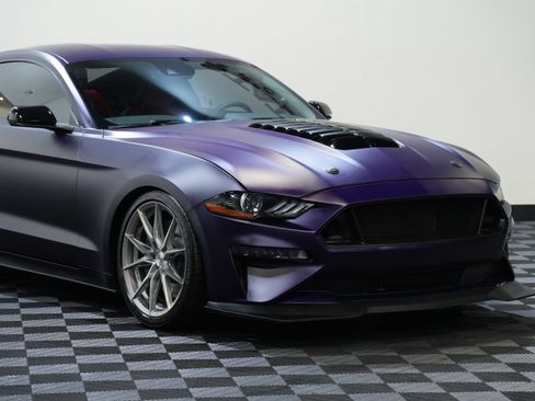 Used 2018 Ford Mustang GT Premium w/ GT Performance Package RWD image 9