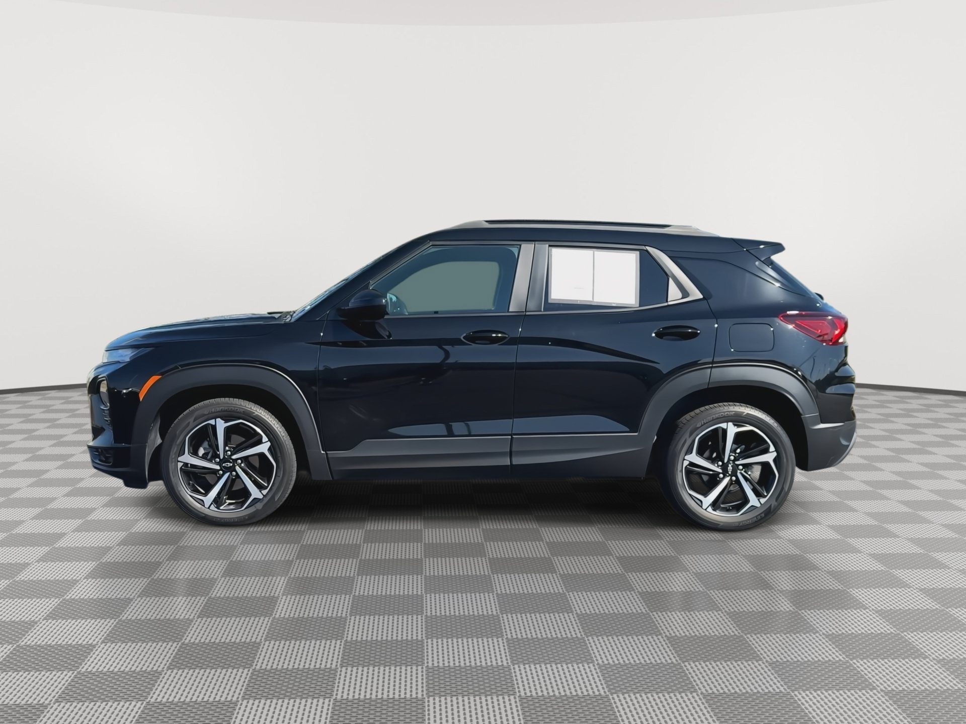 Certified 2021 Chevrolet TrailBlazer RS w/ Driver Confidence Package FWD image 5