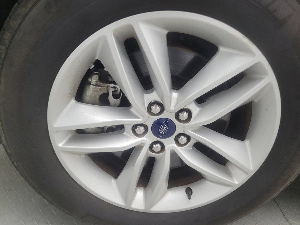 Used 2018 Ford Edge SEL w/ Equipment Group 201A AWD/4WD image 31