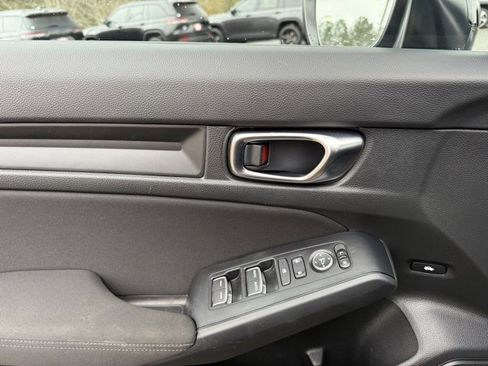 Used 2025 Honda Civic LX image 15