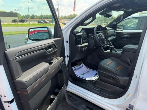 Used 2026 GMC Sierra 1500 AT4 w/ AT4 Premium Package AWD/4WD image 7
