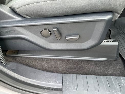 Certified 2022 Ford F150 XLT w/ Equipment Group 302A High image 44