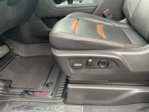 Used 2023 GMC Sierra 1500 AT4 w/ Technology Package image 18