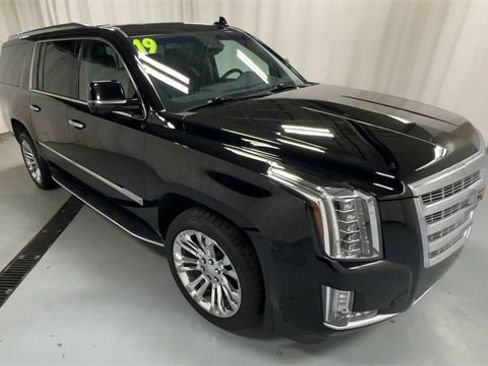 Used 2019 Cadillac Escalade ESV Premium Luxury w/ LPO, Radiant Package image 2