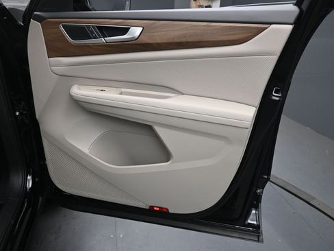 New 2026 Volkswagen Atlas SE FWD image 29