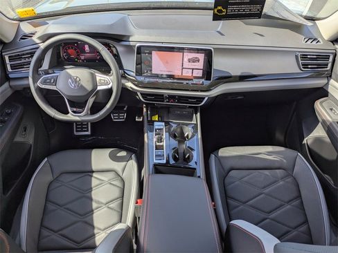 New 2026 Volkswagen Atlas Peak Edition image 18