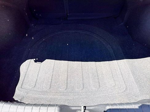 Used 2021 Hyundai Elantra SEL w/ Convenience + Premium Package FWD image 13