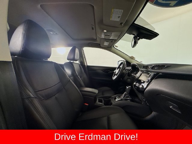 Used 2022 Nissan Rogue Sport SL w/ Premium Package AWD/4WD image 25