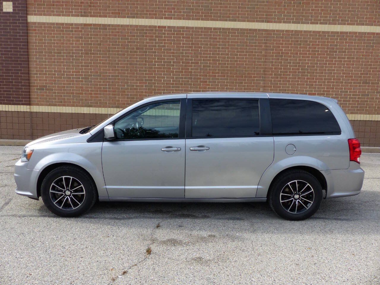 Used 2019 Dodge Grand Caravan GT FWD image 6