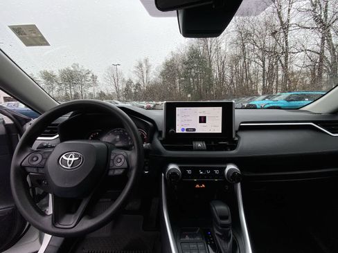 Certified 2025 Toyota RAV4 XLE image 19