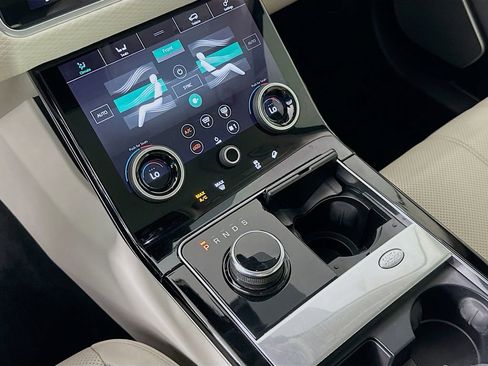 Used 2020 Land Rover Range Rover Velar R-Dynamic S image 17