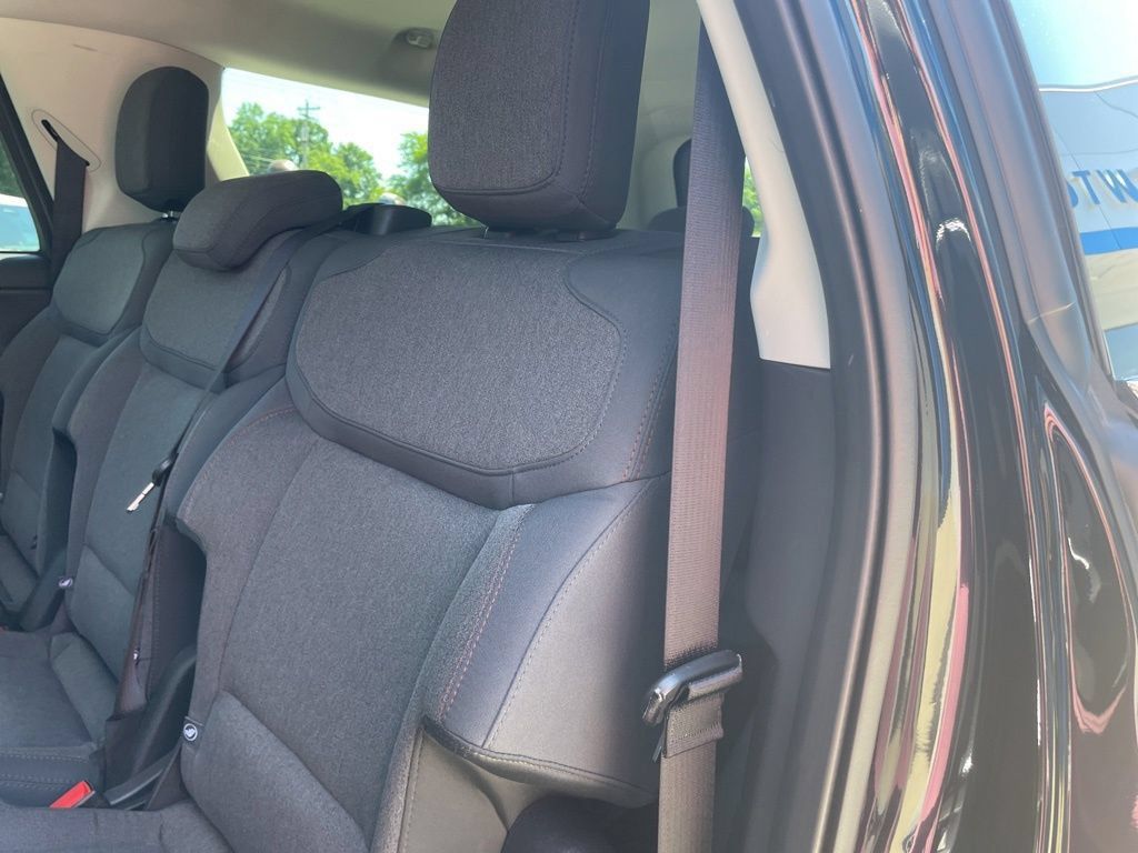 Used 2025 Ford Expedition Max Active AWD/4WD image 36