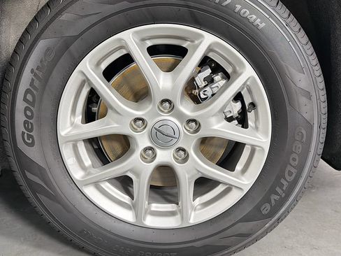 Used 2023 Chrysler Pacifica Touring-L FWD image 32