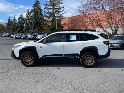 Used 2022 Subaru Outback Wilderness image 2