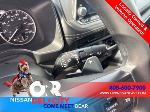 Used 2024 Nissan Rogue S AWD/4WD image 18