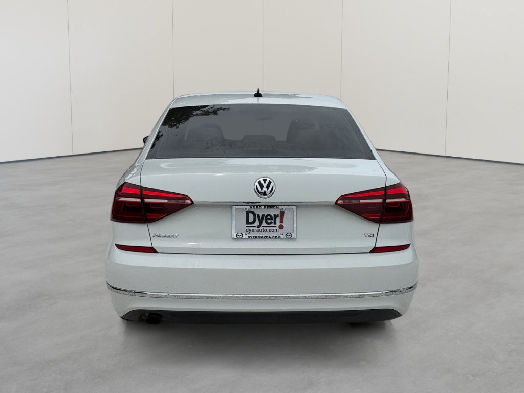 Used 2017 Volkswagen Passat 1.8T S FWD image 4