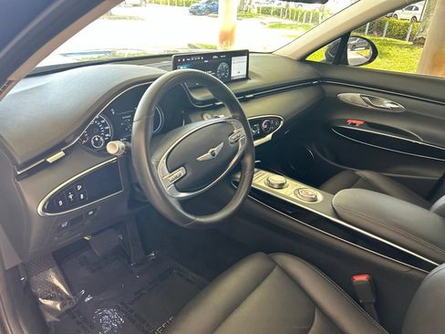 Used 2025 Genesis GV70 2.5T AWD/4WD image 7